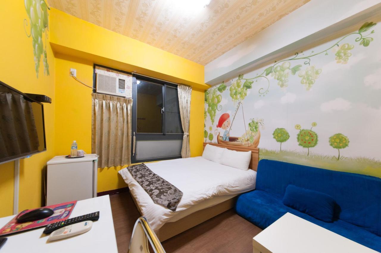 Feng Jia Homestay Taichung Luaran gambar