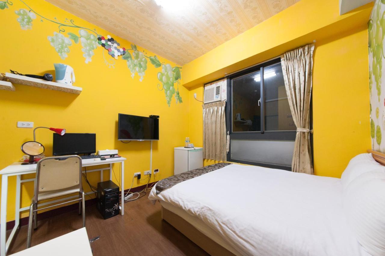 Feng Jia Homestay Taichung Luaran gambar